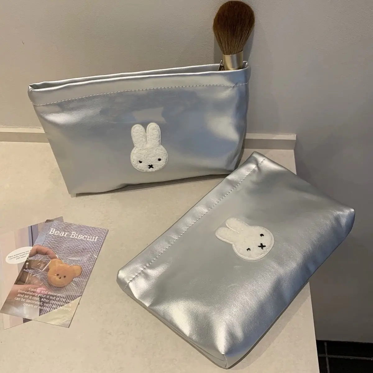 حقيبة مكياج محمولة بتصميم كرتو - مراجعة Travel Accessories Toiletries وسعره